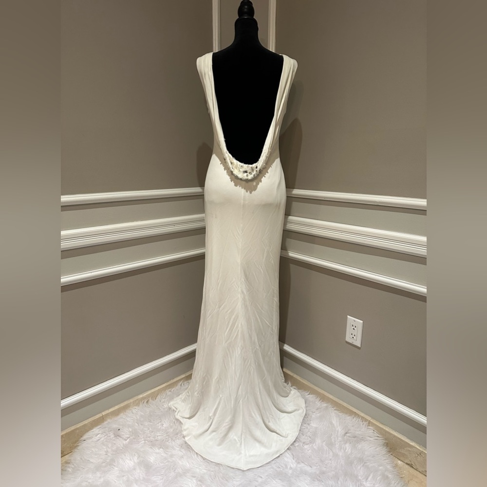 Badgley Mishcka Beaded Cowl Back Jersey White Gown - size 6. - Picture 12 of 12